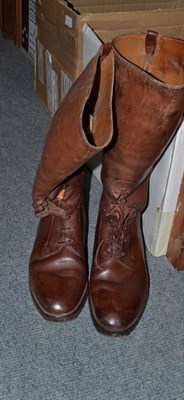 Lot 913 - Pair of boots