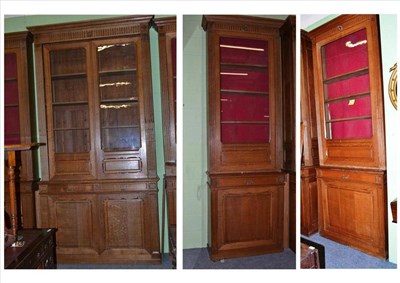 Lot 1008 - Large oak bookcase