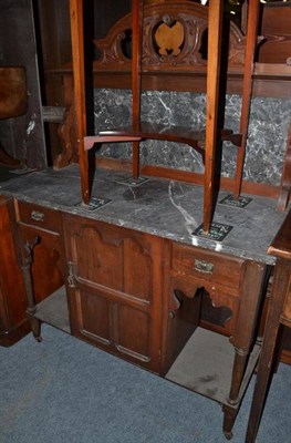 Lot 1136 - An Edwardian marble top wash stand