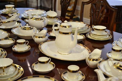 Lot 366 - An One Hundred and Thirty-Five Piece Aynsley Empress Cobalt Pattern Fine Bone China Tea, Dinner And