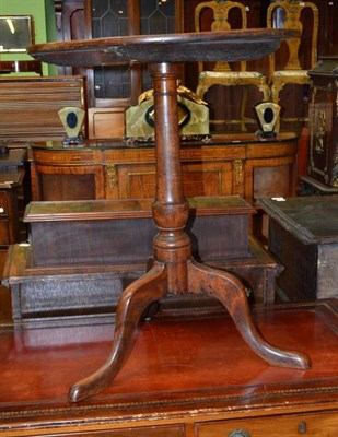 Lot 711 - A Georgian Mahogany Tripod Table, diameter 55cm