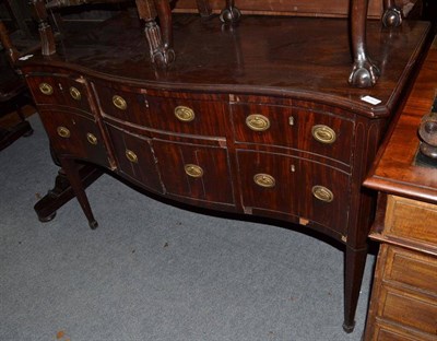 Lot 792 - An Early 19th Century American Mahogany Serpentine Fronted Sideboard, 129cm wide