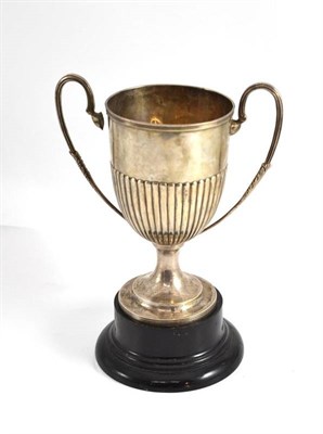 Lot 123 - Silver trophy cup (a.f.), London assay, 1902