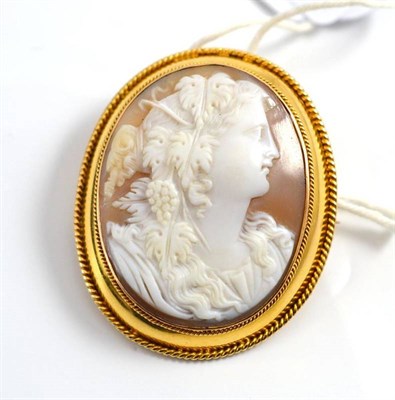 Lot 266 - A cameo brooch depicting Bacchus