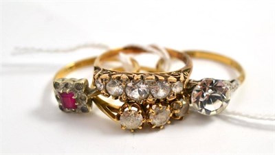 Lot 290 - Four dress rings