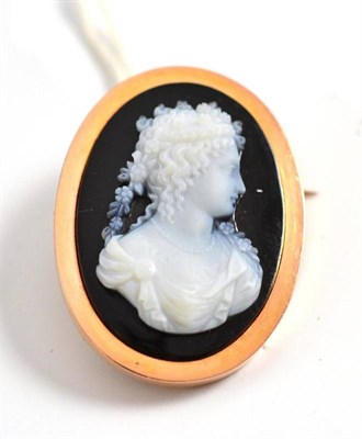 Lot 308 - A hardstone cameo brooch/pendant