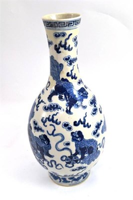 Lot 526 - A Chinese vase, height 38cm