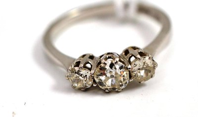 Lot 669 - A diamond three stone ring