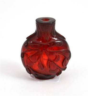 Lot 743 - Chinese glass snuff bottle