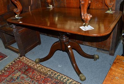 Lot 908 - A Regency mahogany and ebony strung breakfast table, width 127cm