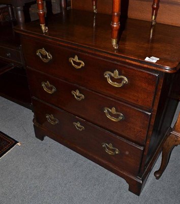 Lot 927 - A George III mahogany three drawer straight front chest, width 82cm