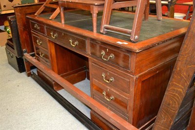 Lot 1426 - Edwardian partner's desk, width 151cm