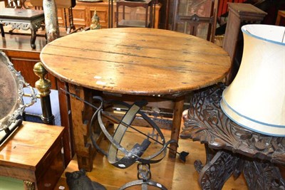 Lot 1489 - Rustic pine folding table, 101cm extended