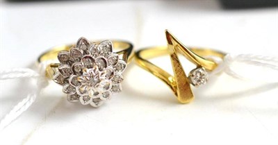 Lot 364 - A 9ct gold diamond cluster ring and 18ct gold solitaire ring