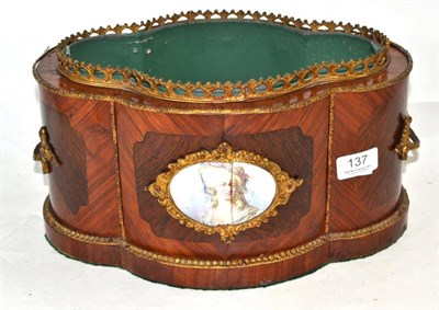 Lot 137 - Kingwood jardiniere, 33cm diameter