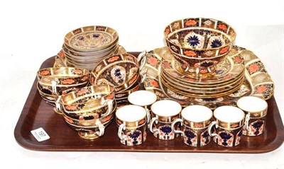 Lot 197 - An extensive Crown Derby, Old Derby Witches pattern tea set (32)