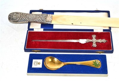 Lot 368 - Jenson spoon, silver knife and page turner