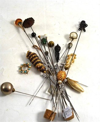 Lot 462 - Assorted hat pins, including one by Charles Horner