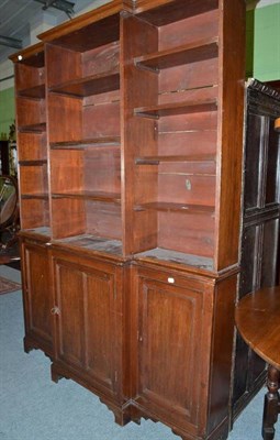 Lot 708 - Mahogany open bookcase