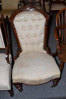 Lot 753 - Victorian walnut lady's chair