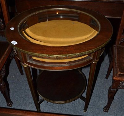 Lot 833 - Late 19th century French circular bijouterie table