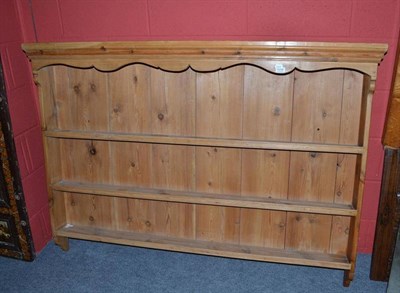 Lot 1209 - A large pine plate rack