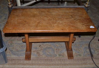 Lot 1336 - Alan 'Acornman' Grainger coffee table