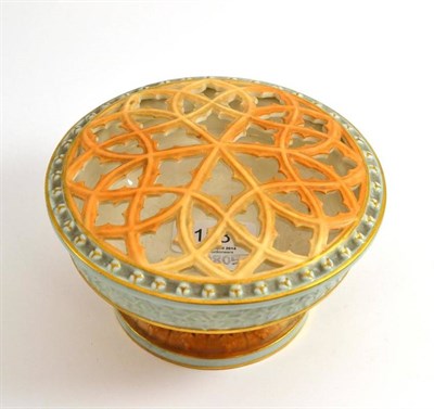 Lot 118 - A Graingers Worcester porcelain pot pourri bowl and pierced cover with blush decoration,...