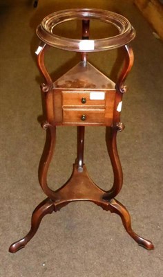 Lot 856 - # Chippendale period mahogany basin stand with circular moulded frame