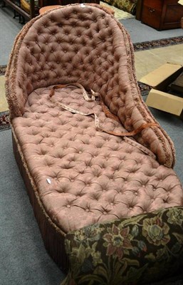 Lot 1591 - Pink button back chaise longue