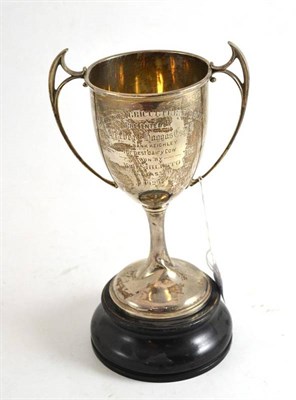 Lot 118 - A silver presentation trophy cup engraved ";Tadcaster 1924";, 20cm high