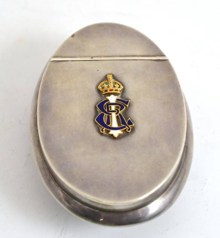 Lot 585 - An Edward VII snuff box, James Samuel Bell & Louis Wilmott, London 1902, of oval form with flat...