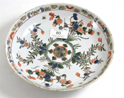 Lot 80 - A Kangxi famille verte saucer dish, 21cm diameter