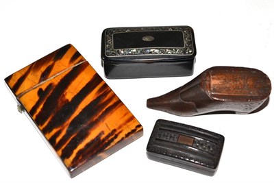 Lot 133 - Three snuff boxes and a tortoiseshell card case (4)