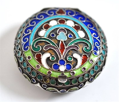 Lot 157 - An early 20th century Russian enamelled silver pill box