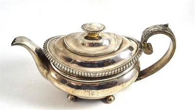 Lot 172 - A Georgian silver teapot and cover, probably York, circa 1820