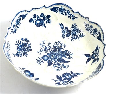 Lot 219 - First period Worcester porcelain junket bowl, circa 1775, printed in underglaze blue with the...