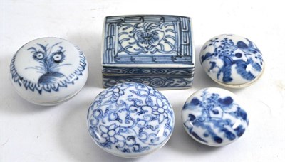 Lot 538 - Five Chinese blue and white pots and covers