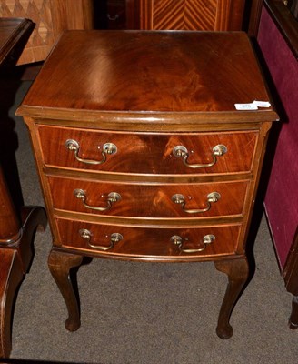 Lot 670 - Figured mahogany three drawer bow fronted chest of drawers