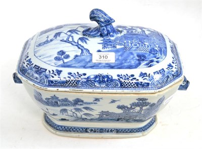 Lot 310 - A Chinese porcelain tureen and cover, Qianlong, painted underglaze blue with a river landscape,...