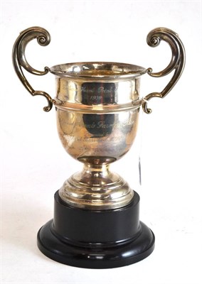 Lot 635 - Silver twin handled trophy cup Zetland Hunt Point to Point 1939 Adjacent Hunt Farmers' Race