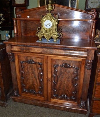 Lot 1539 - Victorian mahogany chiffonier