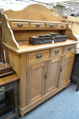 Lot 1727 - Pine dresser with arched back