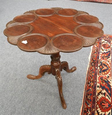 Lot 1881 - An 18th century mahogany supper table