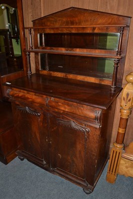 Lot 1392 - A Regency mahogany chiffonier