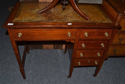 Lot 1560 - An Edwardian mahogany and satinwood banded desk