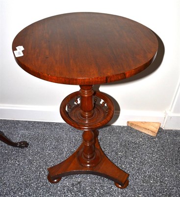 Lot 1655 - A Victorian rosewood circular veneered pedestal table