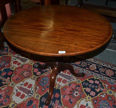 Lot 1702 - Georgian mahogany tripod table