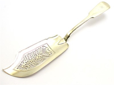 Lot 15 - Fiddle pattern fish slice by Samuel Haynes and Daniel Cater, London 1840