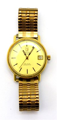 Lot 209 - A plated electronic centre seconds calendar wristwatch, signed Omega, Chronometer, f300Hz,...